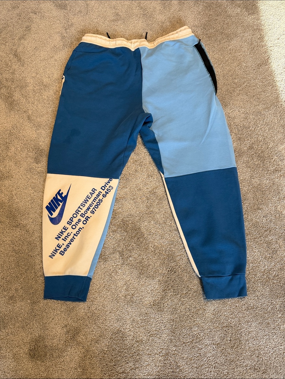 Nike Blue and Cream Colorblock Joggers Bowerman Drive Beaverton Oregon Men’s XL - Picture 6 of 7